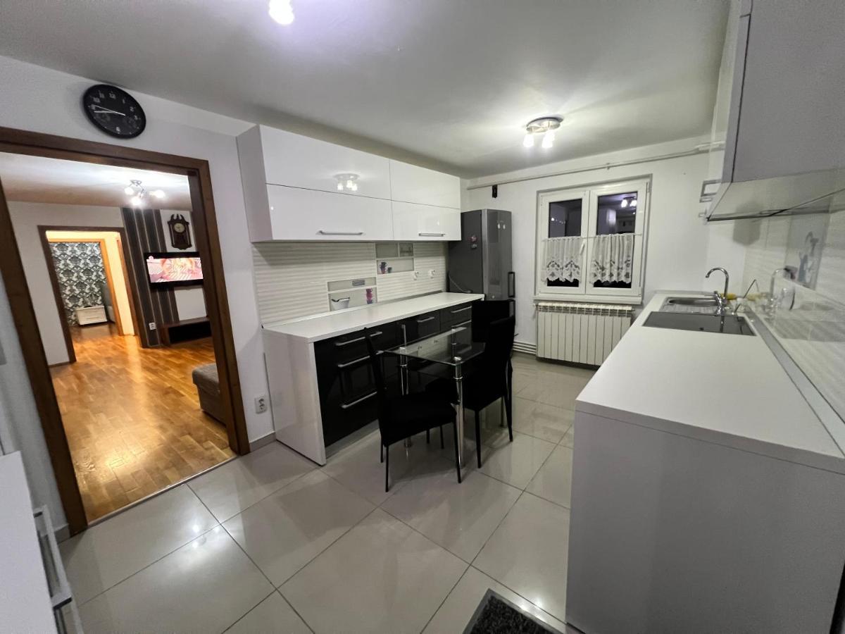 Debo Apartament Lugoj Bagian luar foto