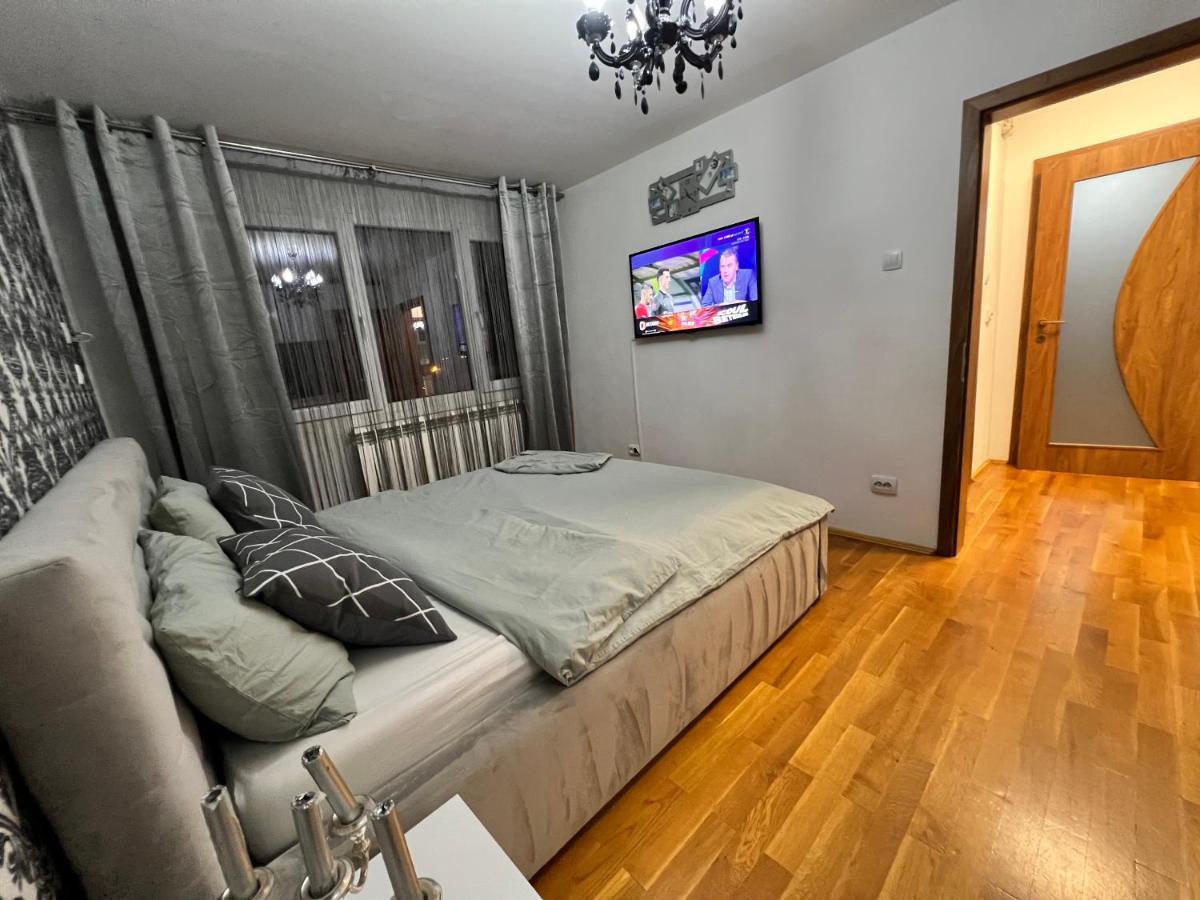Debo Apartament Lugoj Bagian luar foto